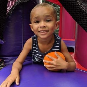 Meet your Posher, Maxine